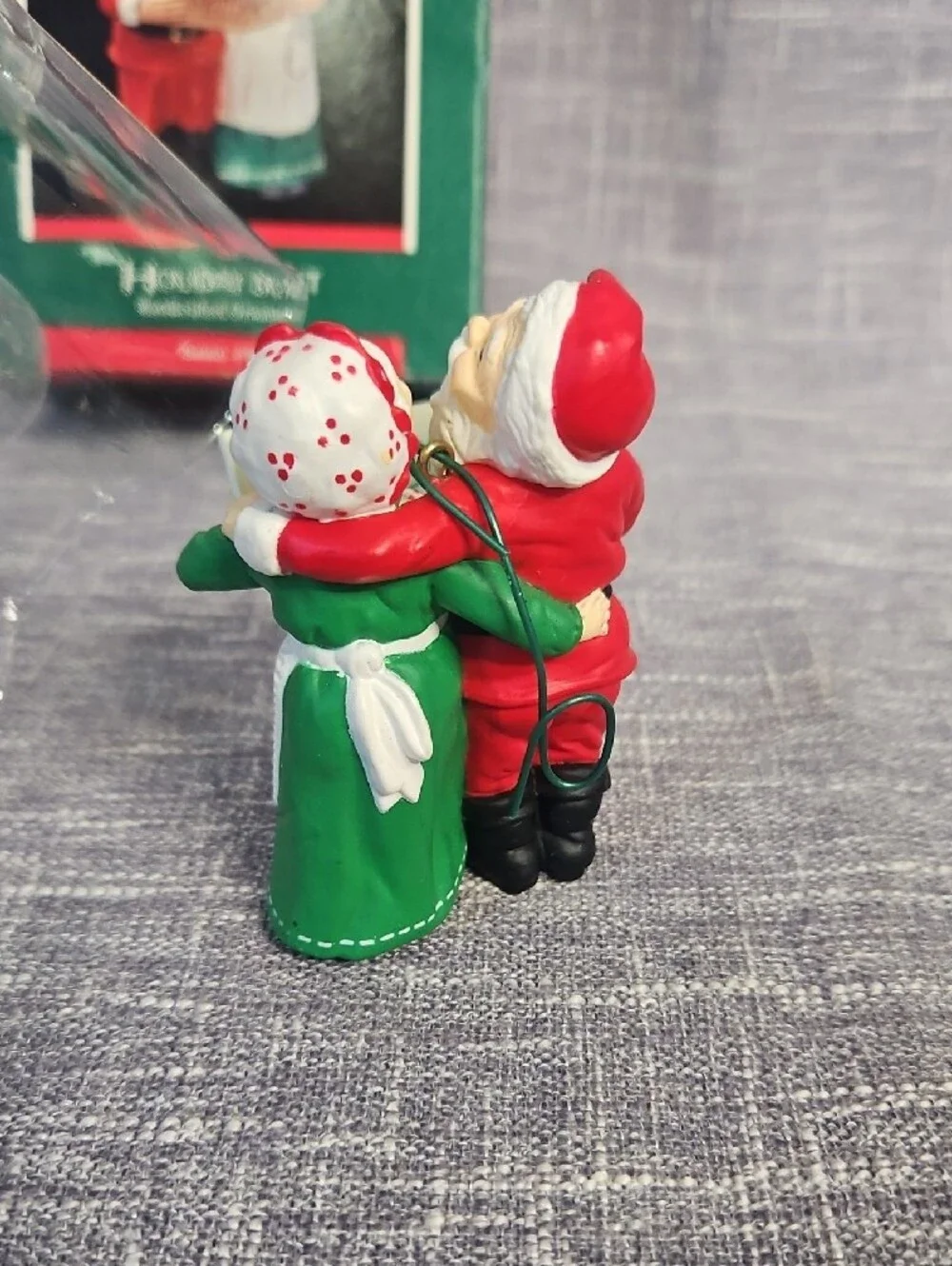 Hallmark 1989Santa & Mrs. Claus